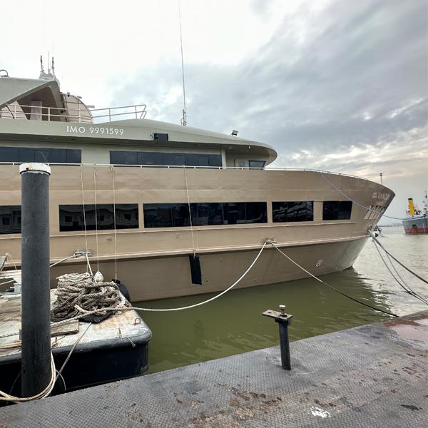เรือ Vanora Liveaboard